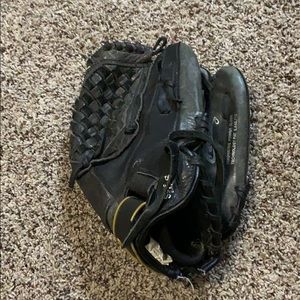 Very nice softball glove